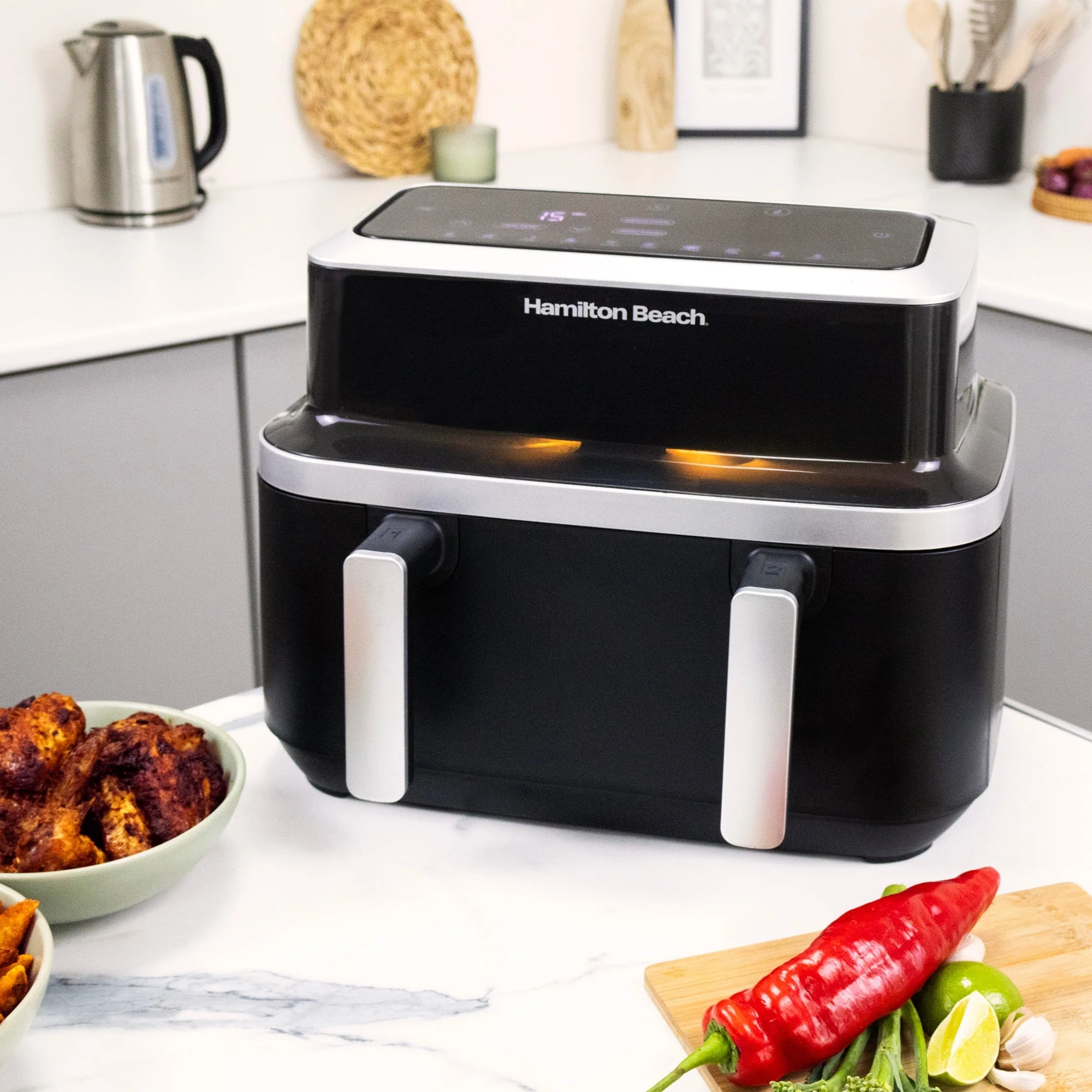 Hamilton Beach HB700VCGS - Black 9L Dual Air Fryer - Dual Zone with Vision Window - Image 2