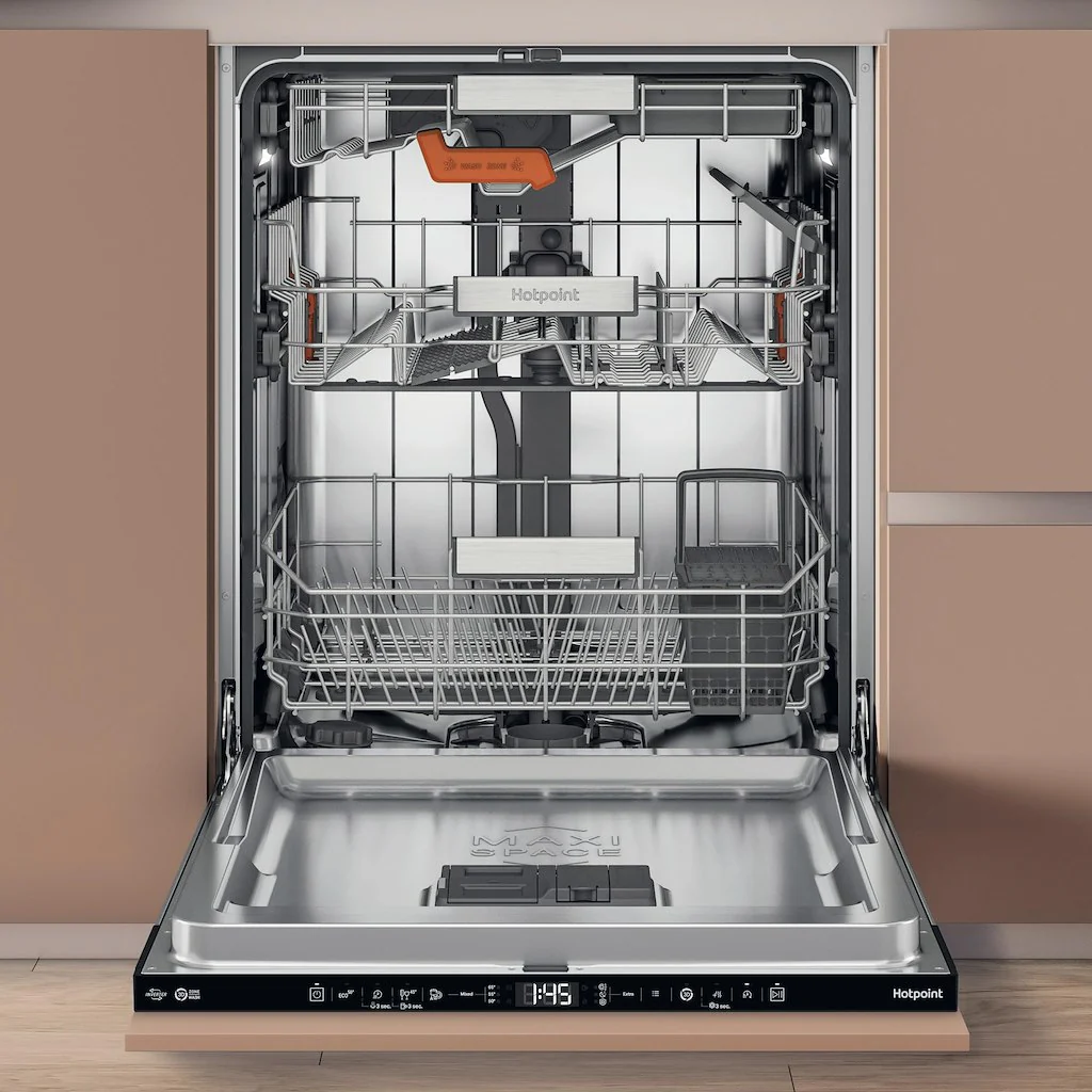 Hotpoint H8IA115M4TUS UK- Black Built-In Dishwasher - 60cm - A Energy - Image 2