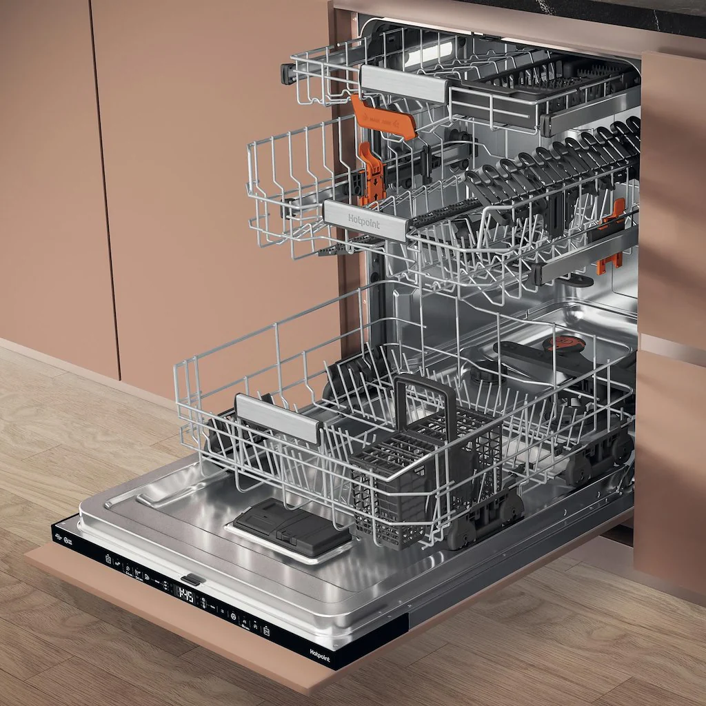 Hotpoint H8IA115M4TUS UK- Black Built-In Dishwasher - 60cm - A Energy - Image 3
