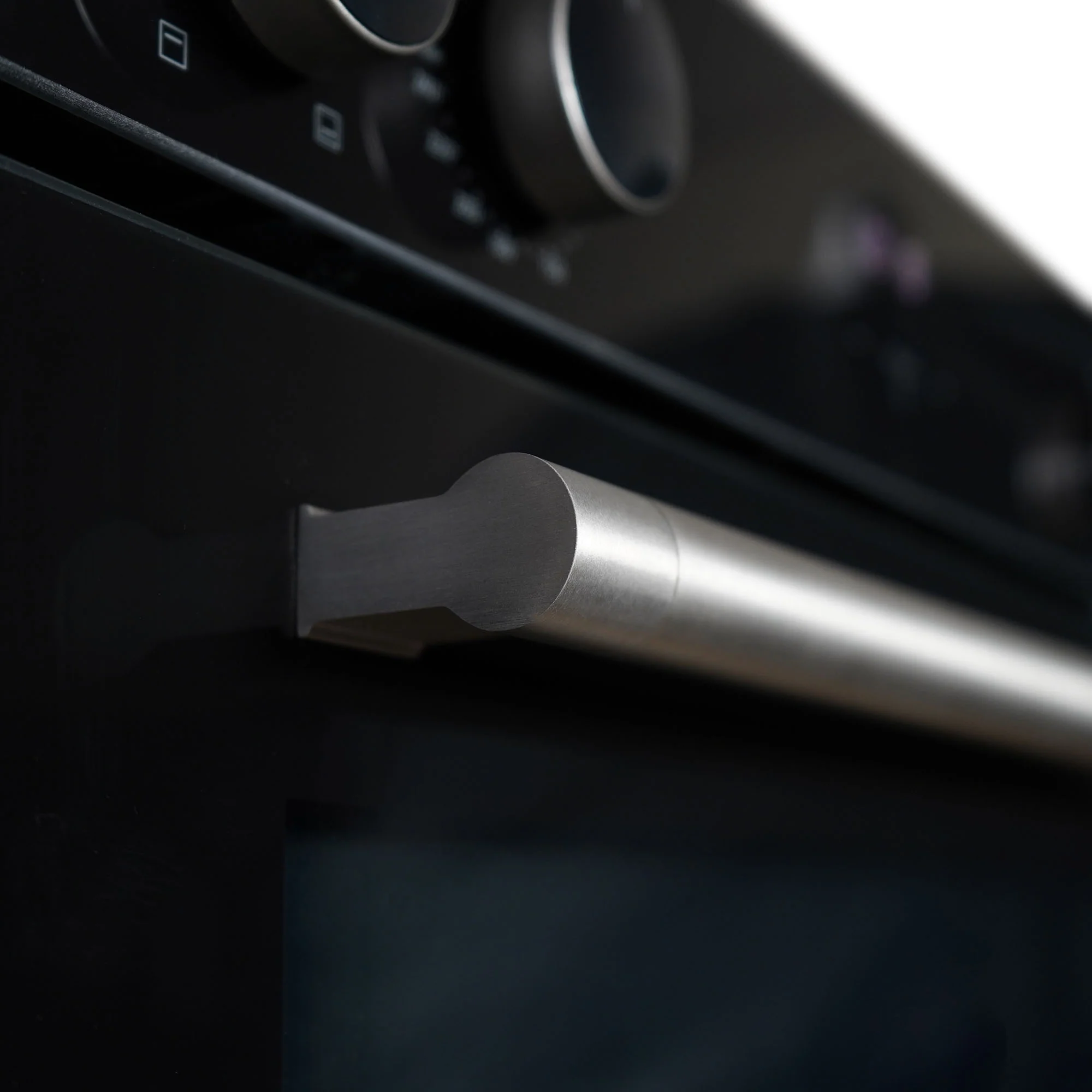 Montpellier MBUDO72 - Black Built-Under Double Oven - 39L/53L Capacity - A/A Energy - Image 6