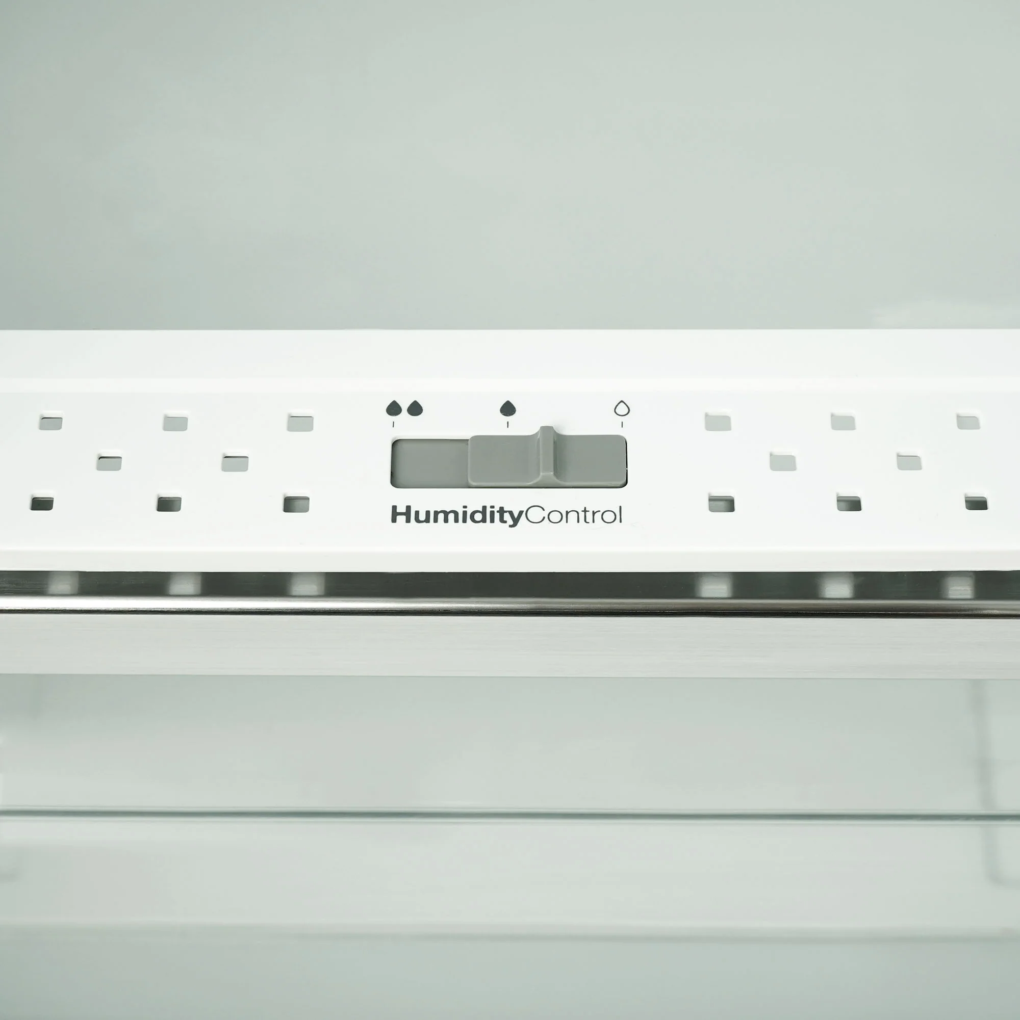 Montpellier MIFF550FF - White Integrated Frost Free Fridge Freezer - 230 Litres - Energy Rating E - Image 6