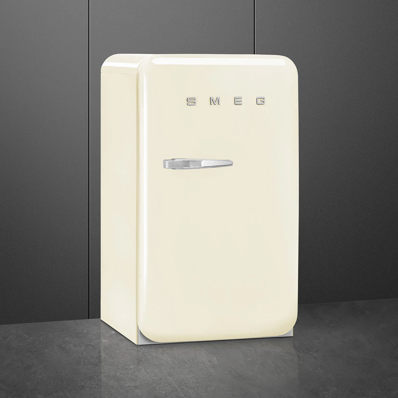 Smeg FAB10HRCR5 - Cream Wine Cooler - 135L - E Energy Rating - Image 3