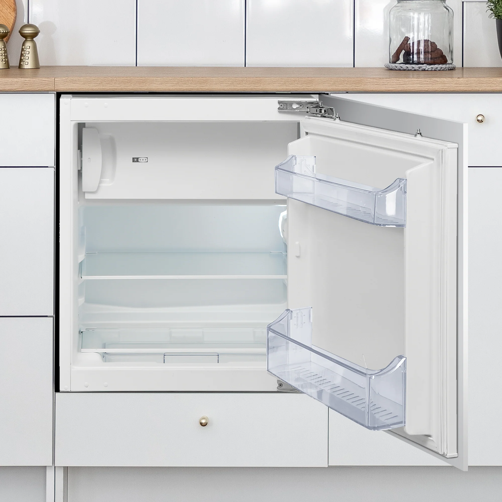 Statesman BIUCIB060 - White 97L Integrated Under Counter Fridge with Icebox - D Energy - Image 3